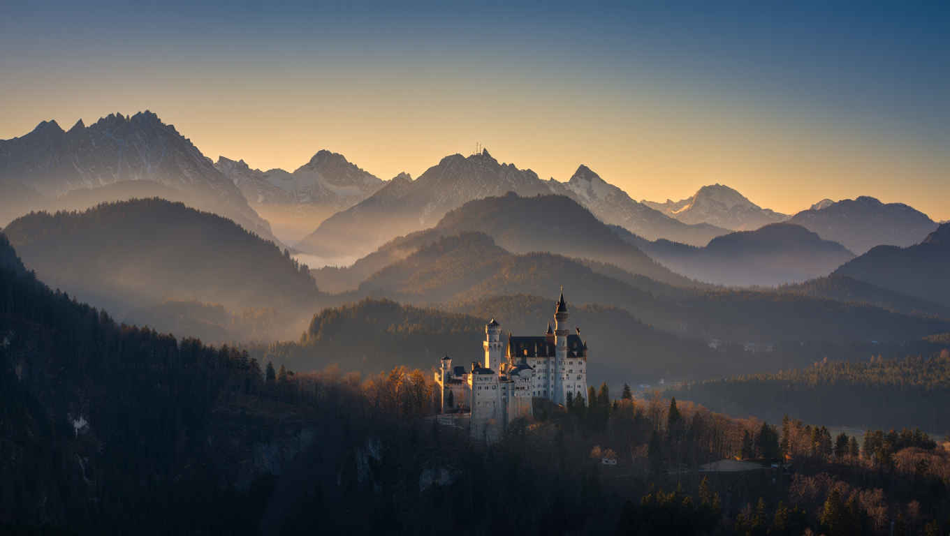 Neuschwanstein Schloss bei Sonnenuntergang — Deutschland